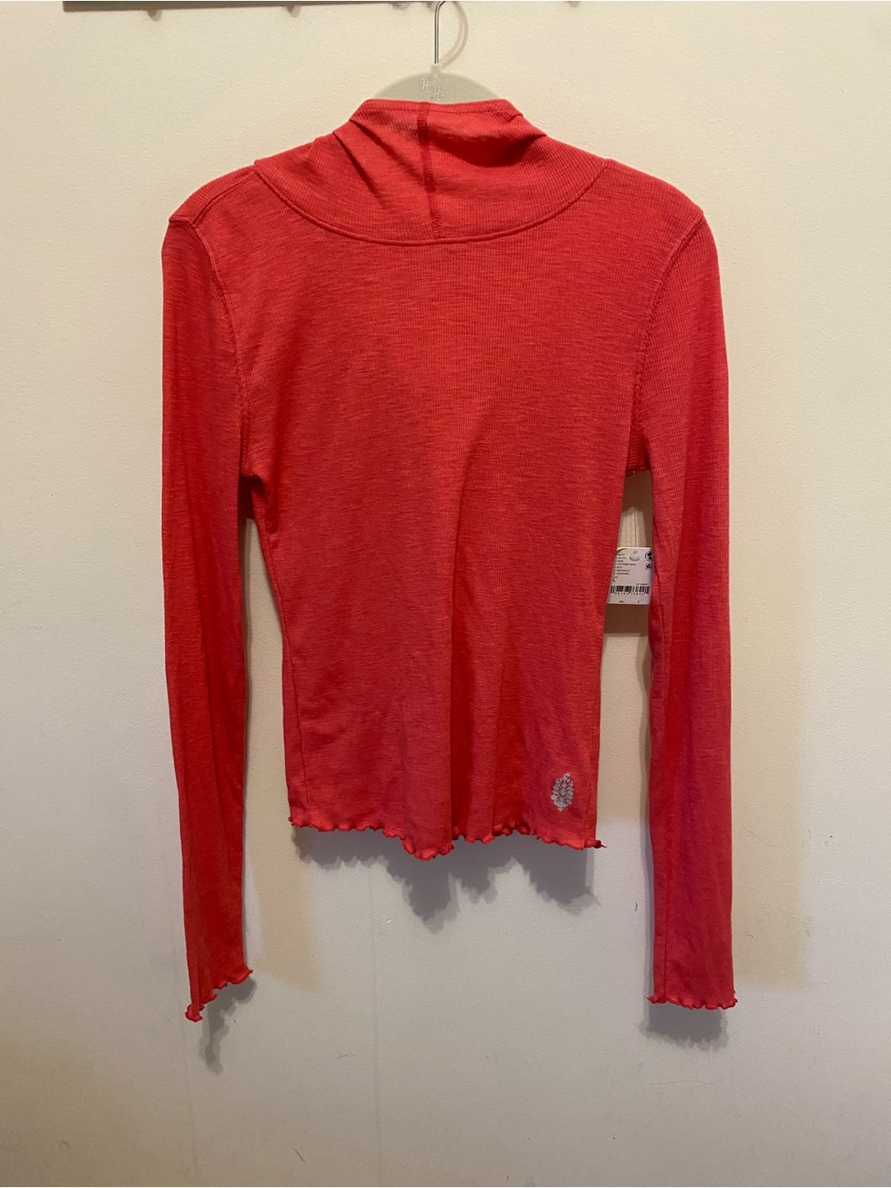 NWT FP Movement Breathe Easy ribbed hooded layering top victory red size large